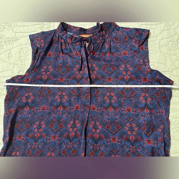 Joe Fresh Tie Neck Floral Top Size L - Picture 3 of 5
